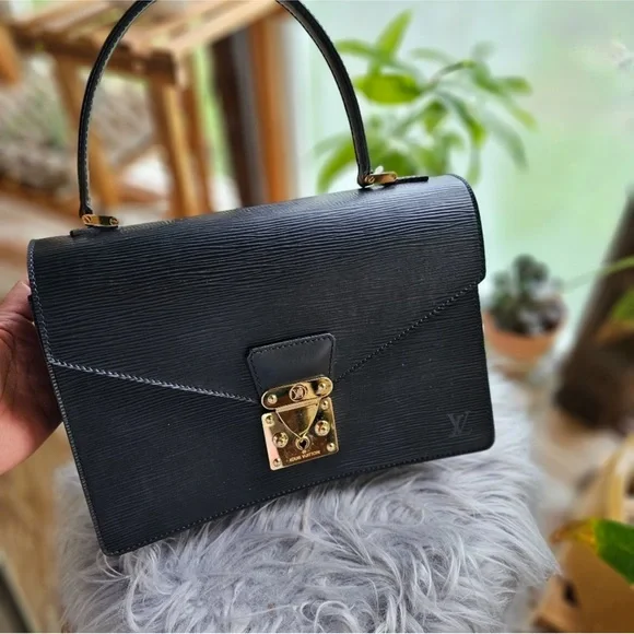 Authentic Louis Vuitton Epi Concorde Handbag - Picture 6 of 13